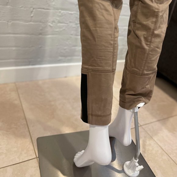 Pants - Picture 6 of 8